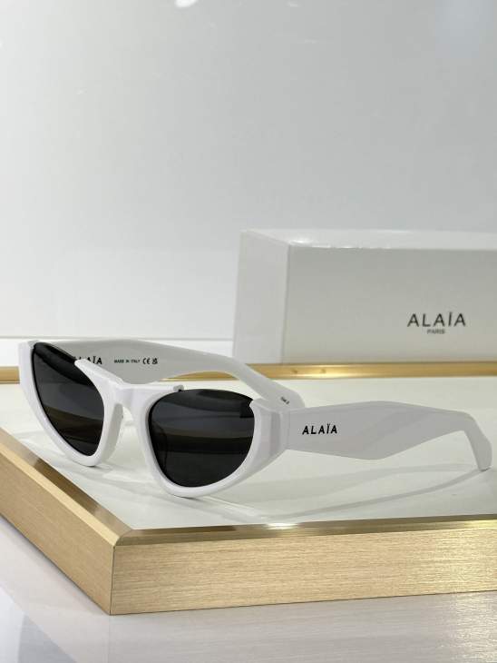 Picture of Amiri Sunglasses _SKUfw75332677fw